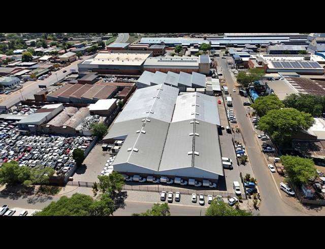 6,873M² WAREHOUSE TO LET IN HERMANSTAD
